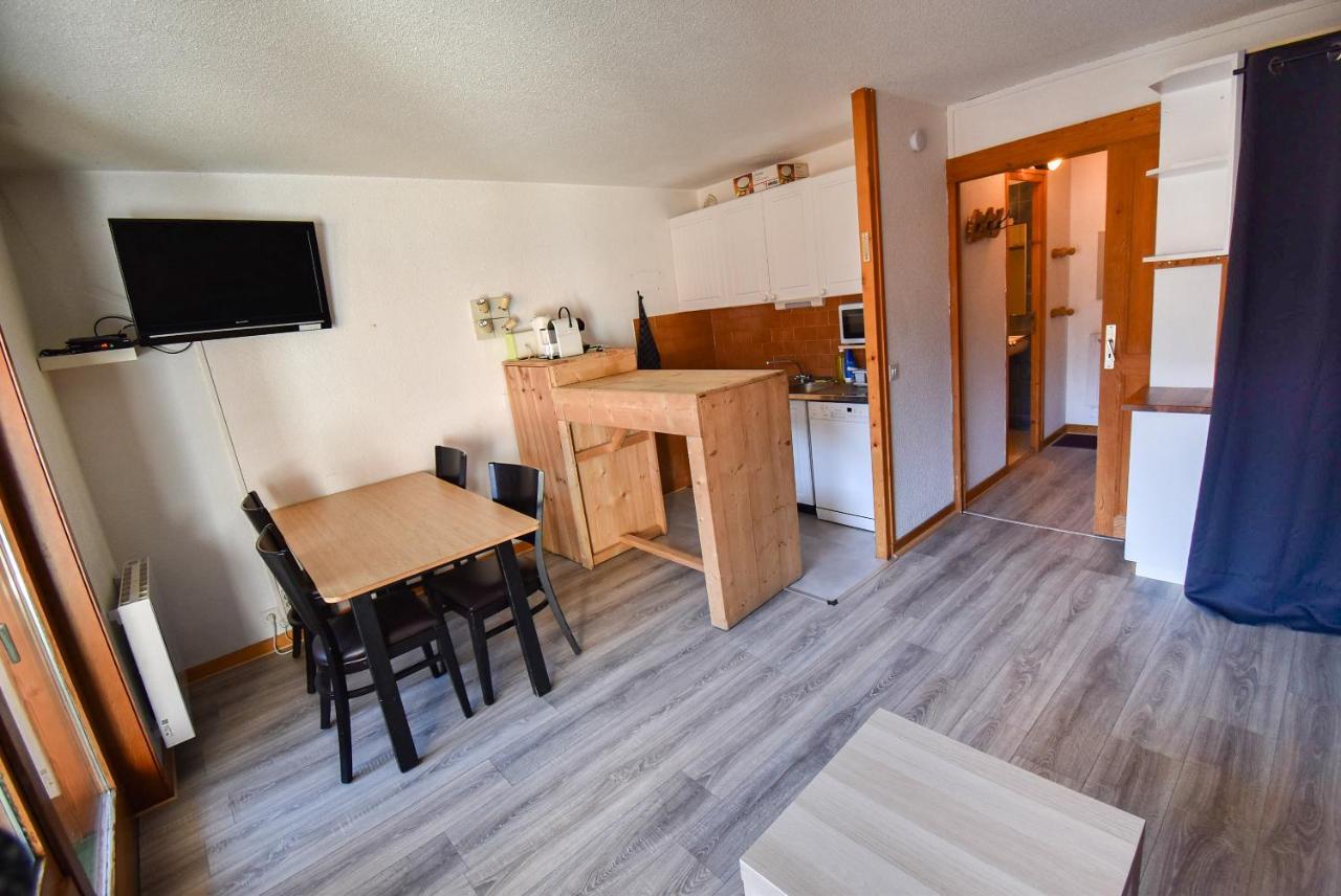 L'Enchalpe, Grand et lumineux studio avec coin montagne 4-6 pers, 60m des pistes, PISCINE COUVERTE, grand balcon expo EST, DRAPS NON COMPRIS Saint-Jean-dʼAulps Extérieur photo
